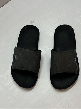 Flojos Men's Black Slide Sandals with Suede-Look Strap